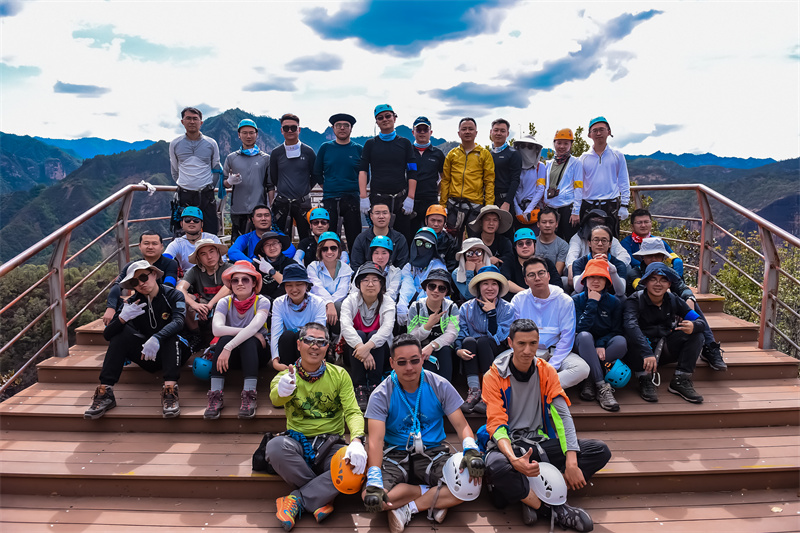 萬科2022麗江老君山主題戶外團建-戶外露營-飛拉達-格拉丹草原徒步